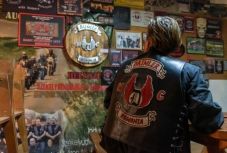 A bőrmellény meleg szívet takar: ha az árvák azt akarják, a kemény motorosok Mikulássá szelídülnek