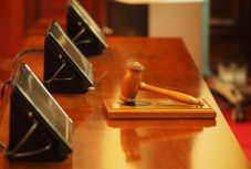 Alapfokon hat év szabadságvesztésre ítélték az egészségbiztosító pénztár volt elnökét