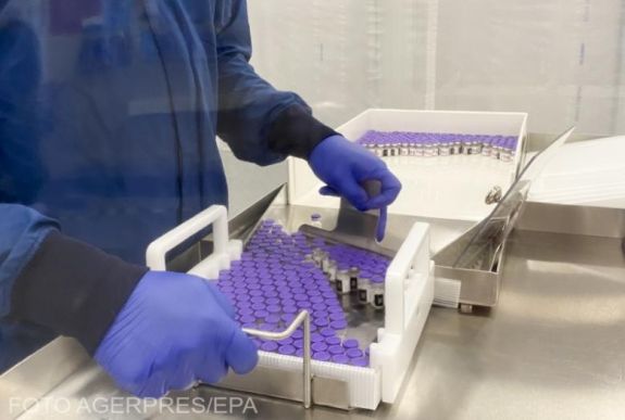 BRÉKING - Engedélyezték a Pfizer/BioNTech-vakcina forgalmazását a britek