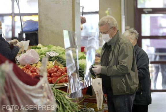 Iohannis: hétvégétől ismét kinyithatnak a piacok