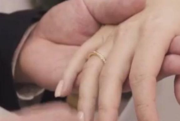 Gyereket is szeretne a guminőjét feleségül vevő testépítő