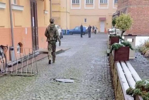 „Kijev megfélemlítő akciót indított a kárpátaljai magyarság ellen” – nemzetpolitikai lapszemle