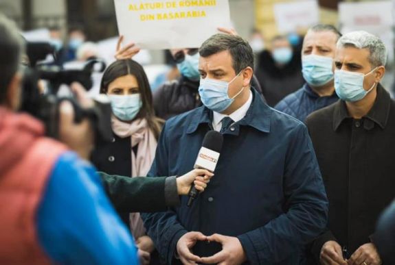 FRISSÍTVE – A választási kudarc miatt lemondott Eugen Tomac, a PMP elnöke