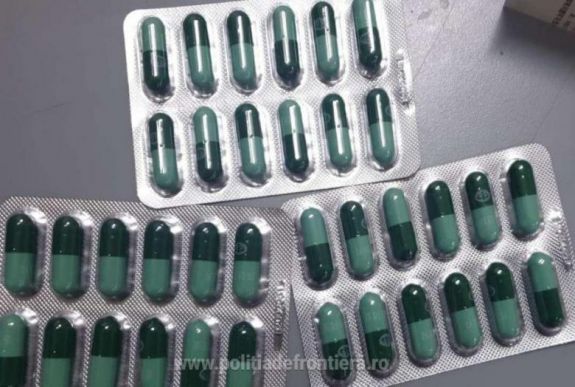 Hamis koronavírus-gyógyszereket kobozott el a román határőrség