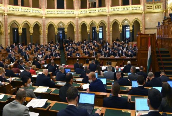 Felmérés: a közös ellenzéki lista vezet a Fidesz előtt