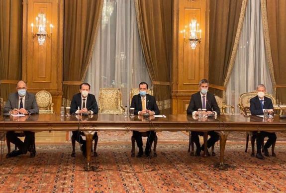 Aláírták a koalíciós megállapodást a PNL, az USR-PLUS és az RMDSZ vezetői