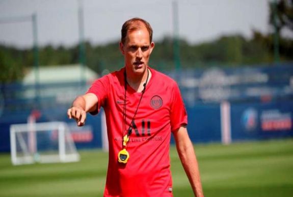 Sajtóhír: kirúgták a Paris Saint-Germain edzőjét