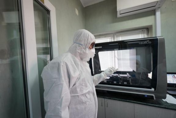 GCS: csökkenőben van a vírus terjedésének üteme az országban