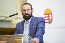 Szájer József kilépett a Fideszből – Orbán Viktor szerint jó döntést hozott