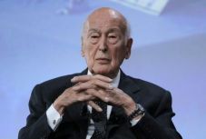 Meghalt Valéry Giscard d'Estaing volt francia elnök