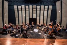 Újra közönség előtt szerepelhet a Csíki Kamarazenekar, a Hargita Együttes és a Csíki Játékszín