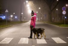 Koronavírus: Magyarország további egy hónapig fenntartja a szigorú intézkedéseket