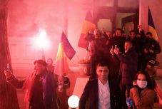 Mi áll az AUR mögött, és hogyan kavarhatja fel ez a párt a román politikát?