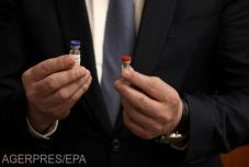 Koronavírus-vakcina: kombinálnák a brit AstraZeneca oltását a Szputnyik V-vel