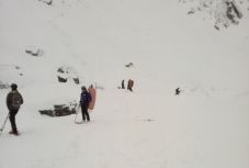 Két síelőnek sikerült kimentenie magát a lavina alól a Fogarasi-havasokban