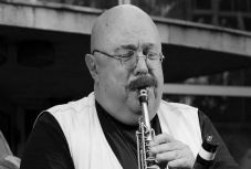 Elhunyt Bergendy István zenész