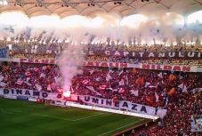 Ötezer lejre bírságolták a Dinamot magyarellenes skandálások miatt