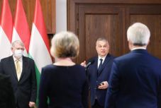 Orbán Viktor: Magyarországon a járványügyi készültség 2021-ben végig fennmaradhat