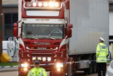 Halálkamion Angliában: két vádlottat, köztük egy román állampolgárt nyilvánítottak bűnösnek