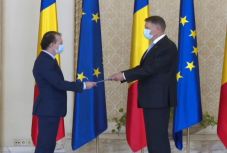 Letették az esküt az újonnan beiktatott Cîţu-kormány tagjai