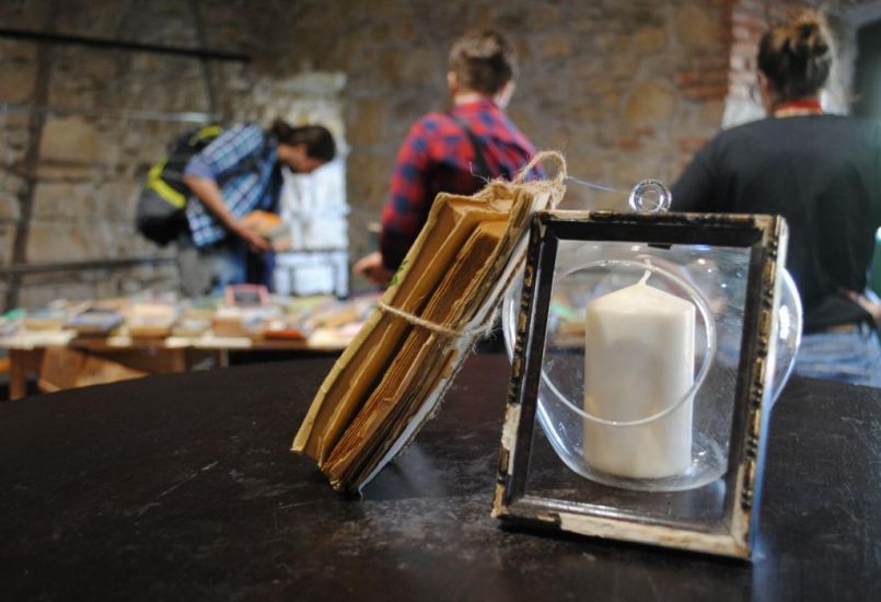 Könyvek minden mennyiségben: mindenkit vár a Könyvturi • élőKönyvtár Kolozsváron