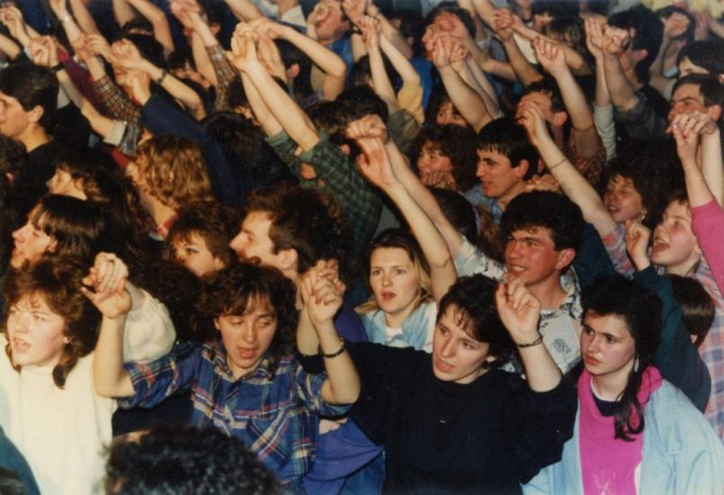 Szabadság és rock’n’roll. Így buliztak a rendszerváltás utáni első koncerten a kolozsvári sportcsarnokban
