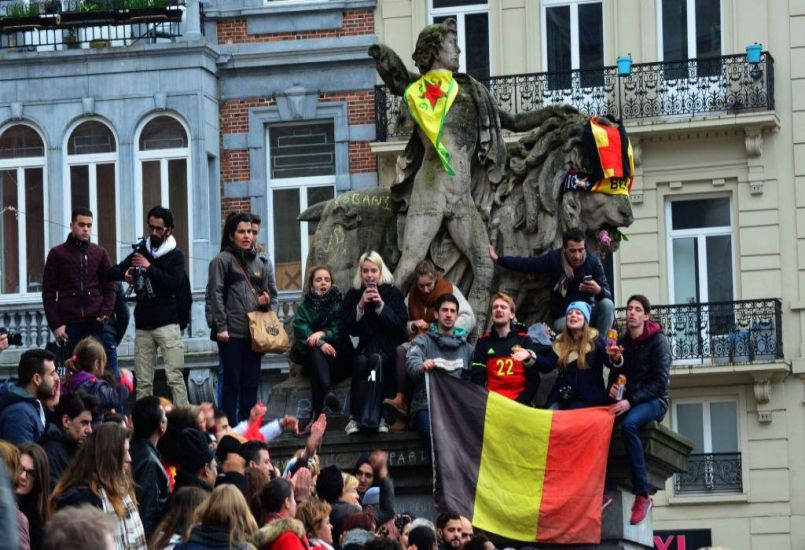 „Ne imádkozzatok értünk, hanem harcoljatok értünk!” – képriportunk a gyászoló Brüsszelből