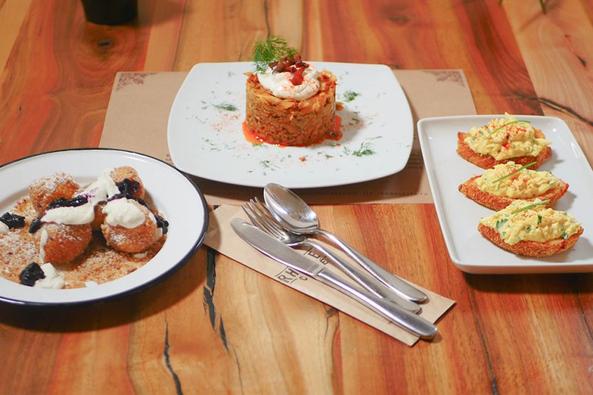 Erdélyi ízek a Rhédey ajánlásával: tojássaláta, kolozsvári káposzta és tehéntúrós gombóc a hétvégére