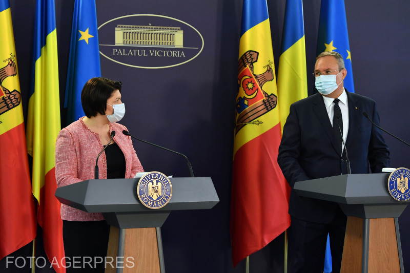 Natalia Gavriliţa moldovai és Nicolae Ciucă romániai miniszterelnök csütörtöki bukaresti sajtótájékoztatójukon | Fotó: Agerpres