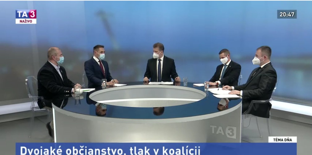 Tévévita a kettős állampolgárságról a TA 3 szlovák televízióban, 2021. február 24-én l Fotó: Screenshot