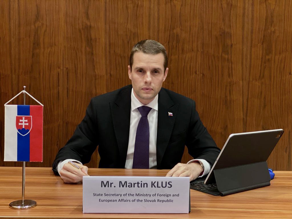 Martin Klus szlovák külügyi államtitkár l mzv.sk