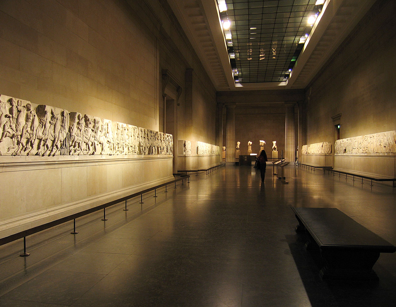Elgin-márványok a British Museumban. Lord Elgin hajójáról még az elsüllyedésekor sikerült kimenteni a Parthenon frízeit | fotó: Wikipedia