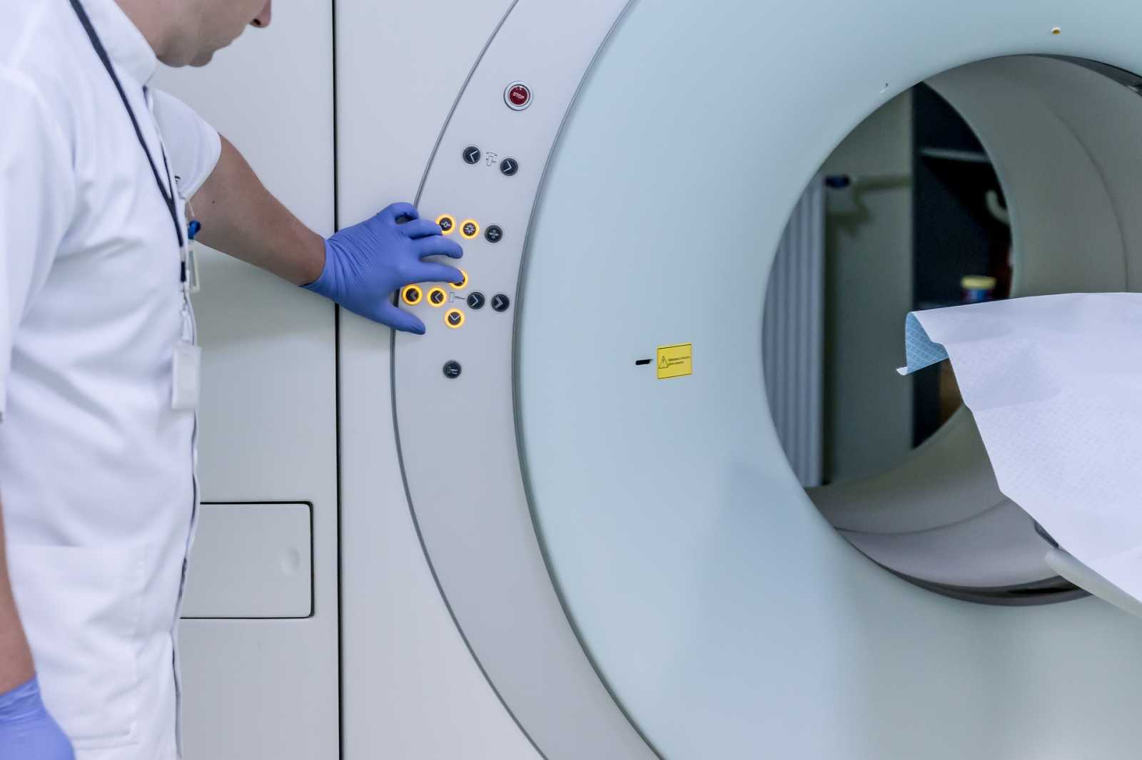 MRI. Az RMDSZ javaslatára jövő évtől a magán szakrendelések is ártámogatásban részesülhetnének | Fotó: Pixabay/jarmoluk