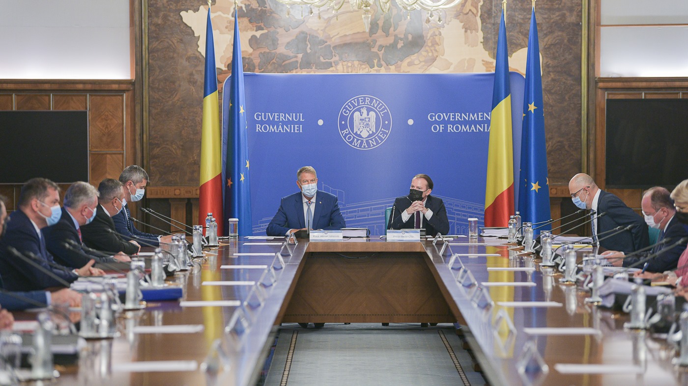 Szemben Klaus Iohannis államfő és Florin Cîțu miniszterelnök a szerdai kormányülésen | Fotó: Klaus Iohannis Facebook-oldala