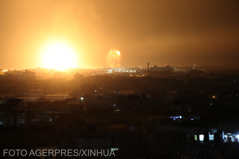Rakéta robbanása a Gázai övezetben kedden hajnalban | Fotó: Agerpres/EPA