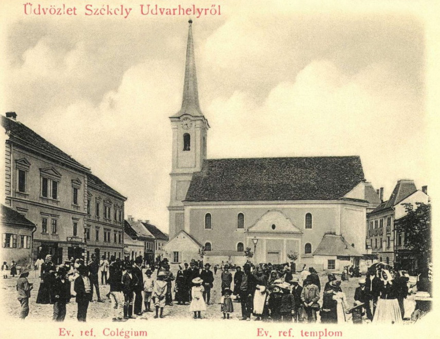 A város főterét ábrázoló képeslap 1902-ből | A képek a Haáz Rezső Múzeum tulajdonai 