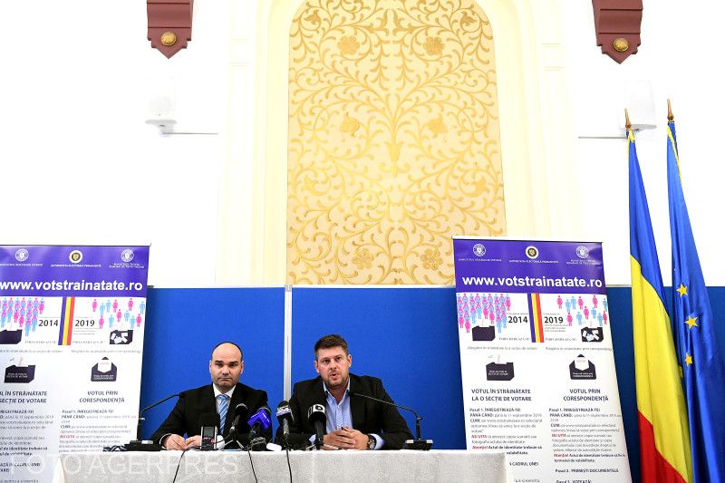 Constantin Mituleţu-Buică (balról), az AEP elnöke | Fotó: Agerpres