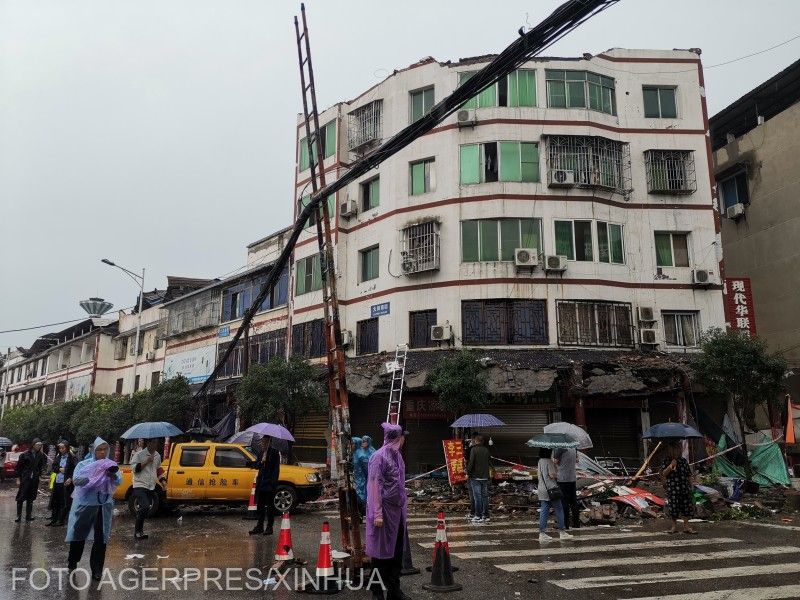 A földrengésben megrongálódott ház | Fotó: Agerpres/Xinhua