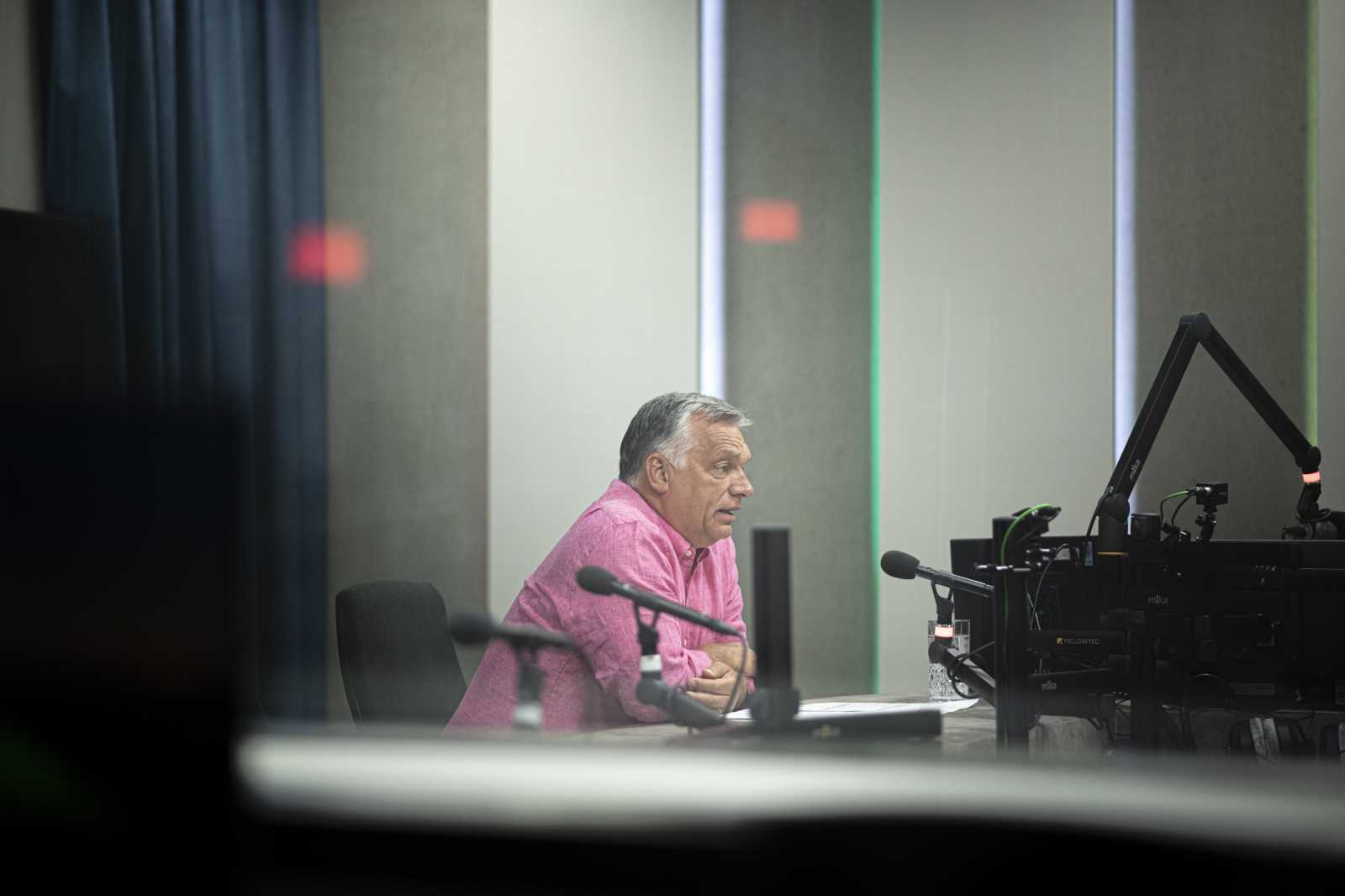 Orbán Viktor a Kossuth Rádió stúdiójában | Fotó: MTI/Benko Vivien Cher