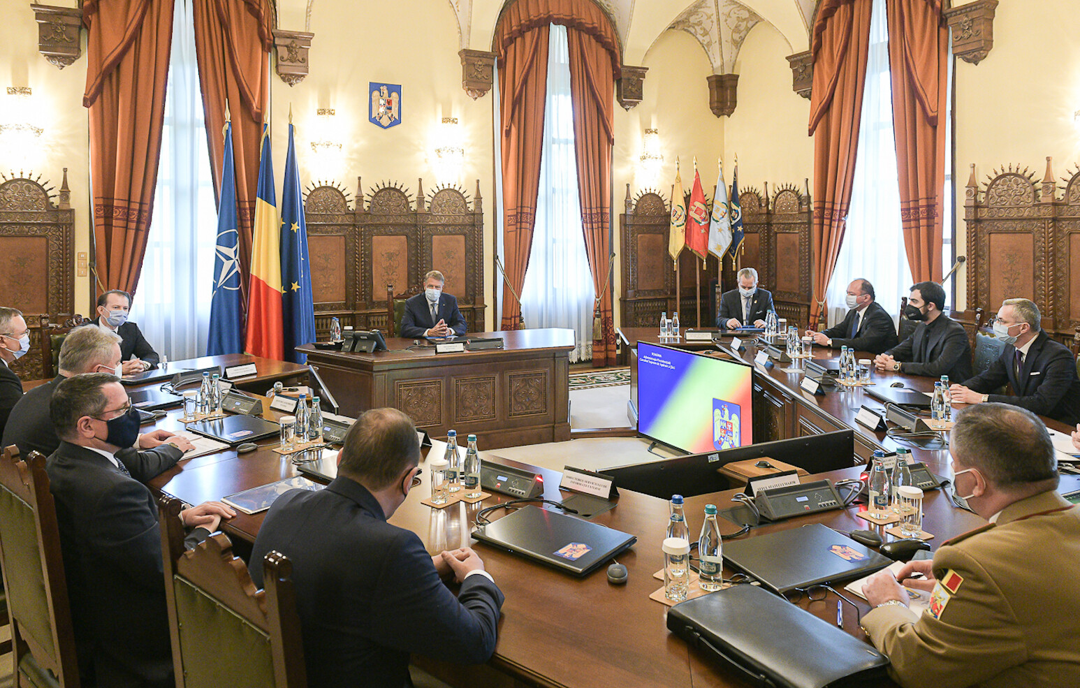 A Legfelsőbb Védelmi Tanács (CSAT) ülése az elnöki hivatalban. | Fotó: Presidency,ro