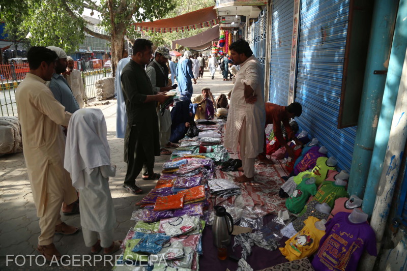 Az elmúl tévekben a segélyek miatt nőtt az afgán gazdaság / Fotó: Agerpres