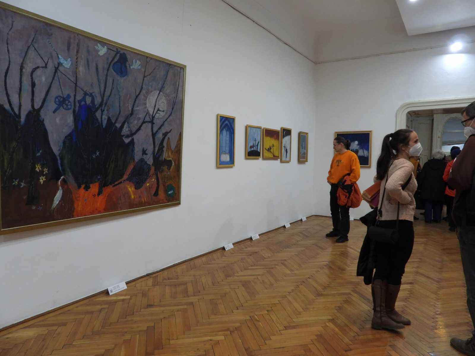 Hoffman Edit felvétele a Kolozsvári Művészeti Múzeumban nyílt Álomképek című kiállításról