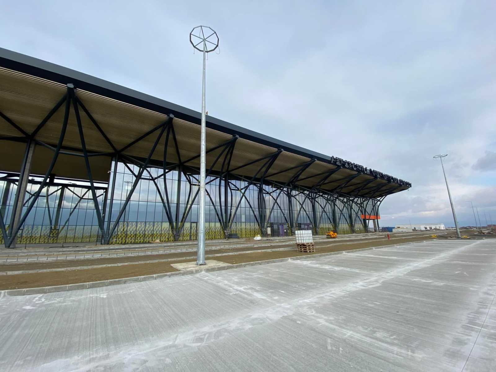 Az épületek már várják az utasokat | Fotó: Facebook/Aeroportul International Brasov