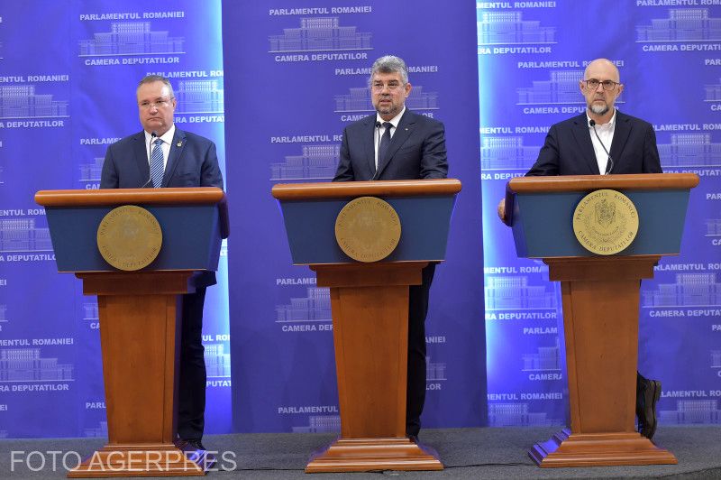 Nicolae Ciucă, Marcel Ciolacu és Kelemen Hunor, a koalíciós pártok vezetői | Fotó: Agerpres