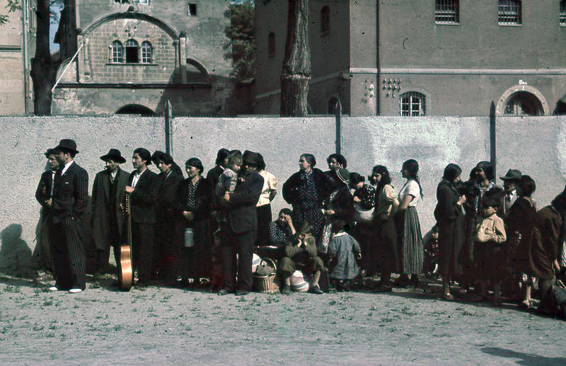 Roma civilek a németországi Aspergben, akiket a hatóságok 1940. május 22-én deportáltak | Fotó: Wikipedia