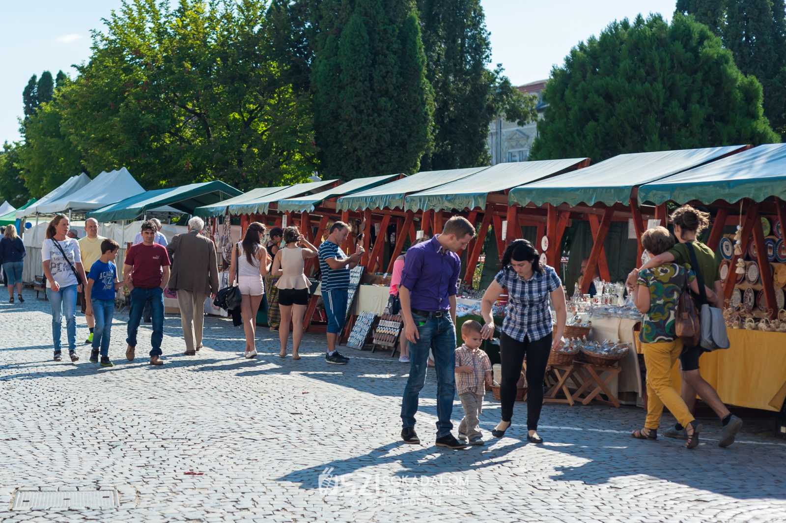 A hagyományos termékvásár helyszíne a Gábor Áron-tér | Fotó: Őszi Sokadalom/Facebook