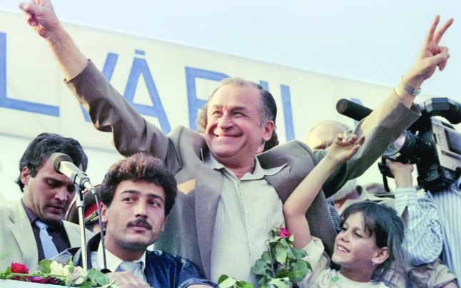 Ion Iliescu 1990-ben | Fotó: Wikipedia
