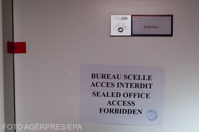 Eva Kaili brüsszeli irodáját lezárták a rendőrök | Fotó: Agerpres/EPA