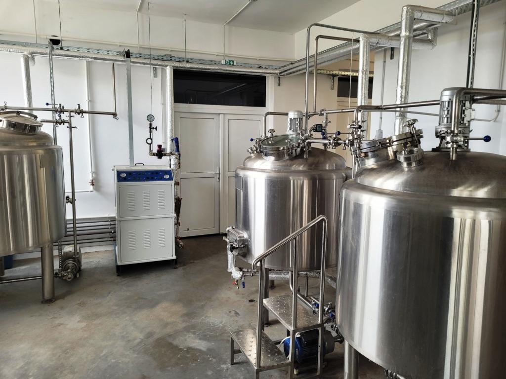 A nagy sörtúra (3.) – Sörgyártás Sepsiszentgyörgyön: műépítészből lett a sörfőző mester