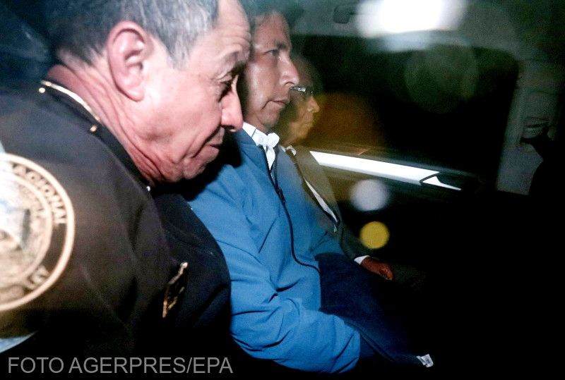 Pedro Castillót (középen) őrizetbe vették | Fotó: Agerpres/EPA
